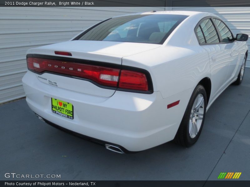 Bright White / Black 2011 Dodge Charger Rallye