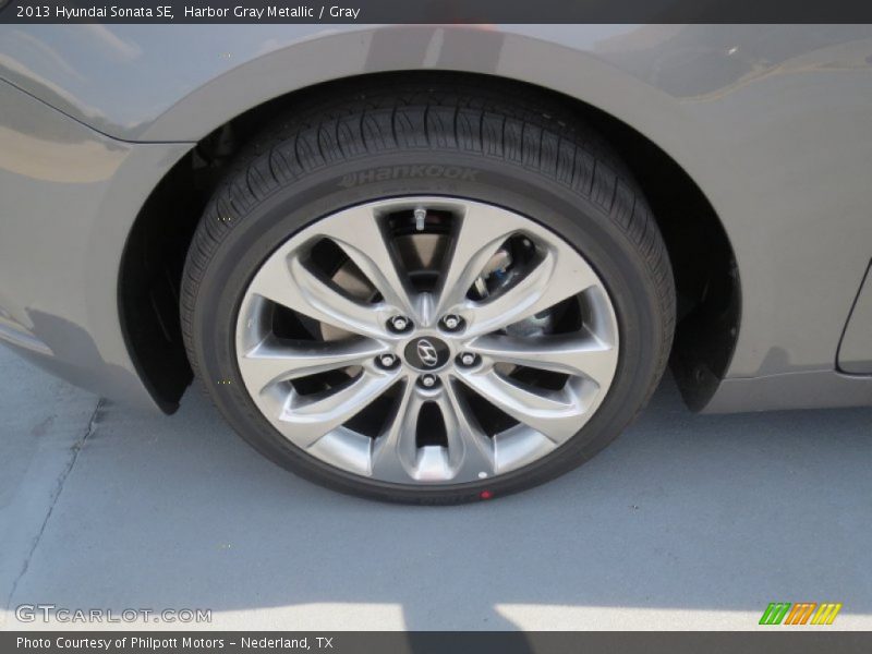 Harbor Gray Metallic / Gray 2013 Hyundai Sonata SE