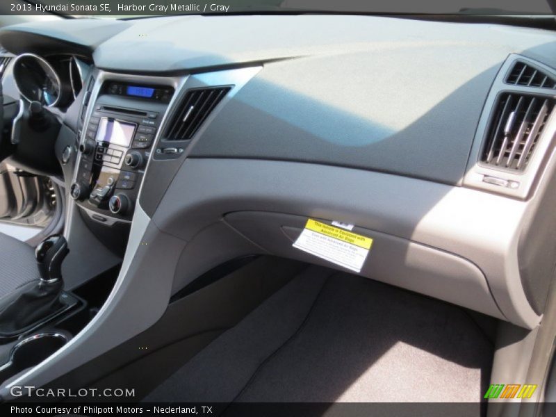 Harbor Gray Metallic / Gray 2013 Hyundai Sonata SE