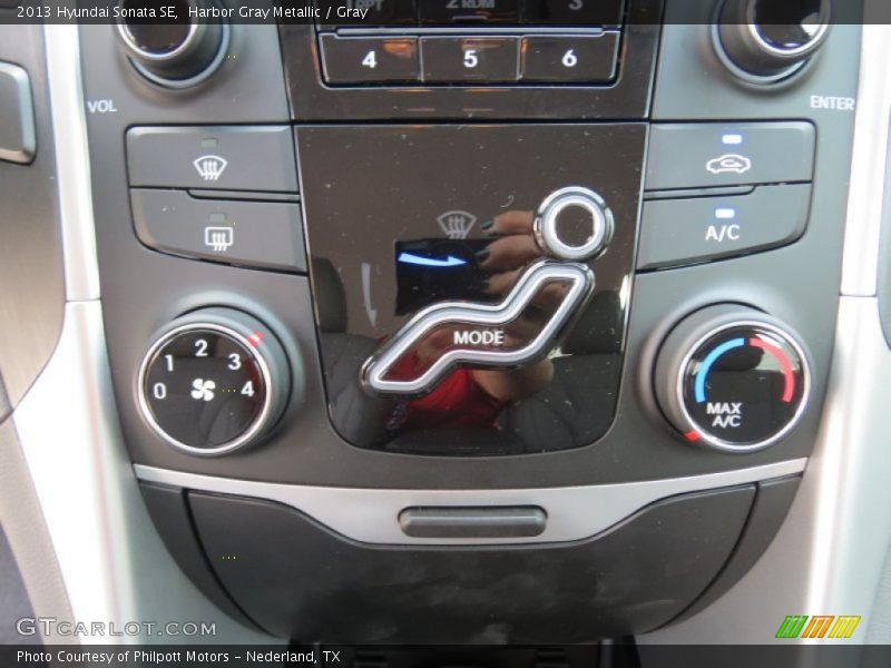 Harbor Gray Metallic / Gray 2013 Hyundai Sonata SE