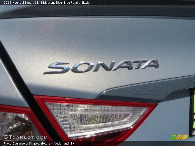 Iridescent Silver Blue Pearl / Black 2013 Hyundai Sonata SE