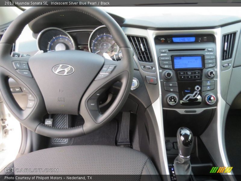 Iridescent Silver Blue Pearl / Black 2013 Hyundai Sonata SE
