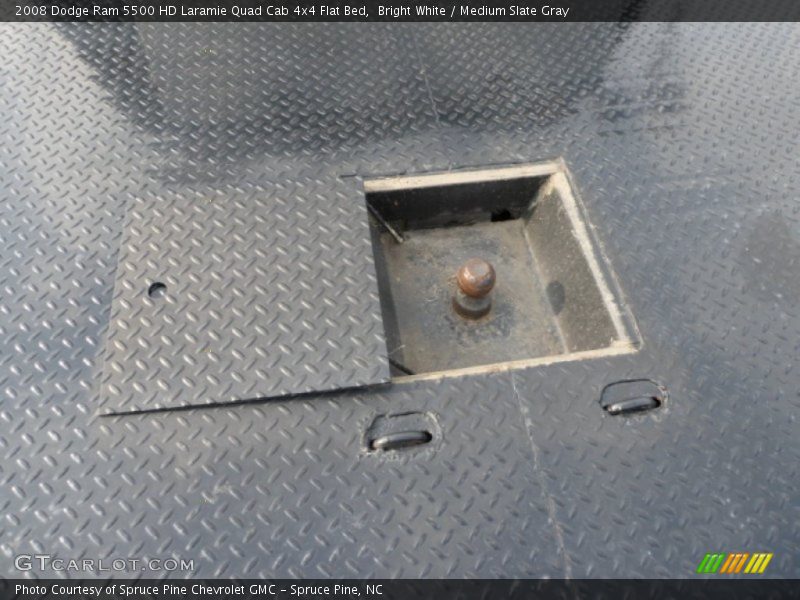 Bright White / Medium Slate Gray 2008 Dodge Ram 5500 HD Laramie Quad Cab 4x4 Flat Bed