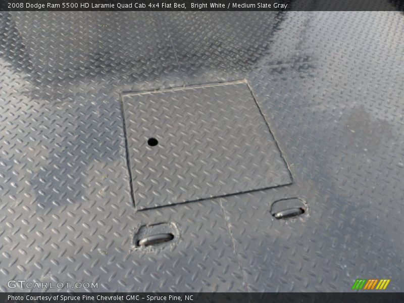 Bright White / Medium Slate Gray 2008 Dodge Ram 5500 HD Laramie Quad Cab 4x4 Flat Bed