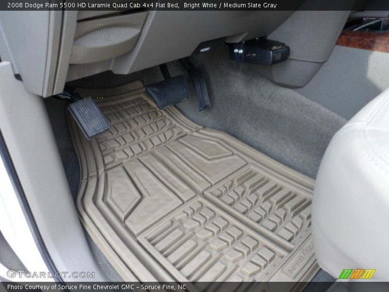 Bright White / Medium Slate Gray 2008 Dodge Ram 5500 HD Laramie Quad Cab 4x4 Flat Bed