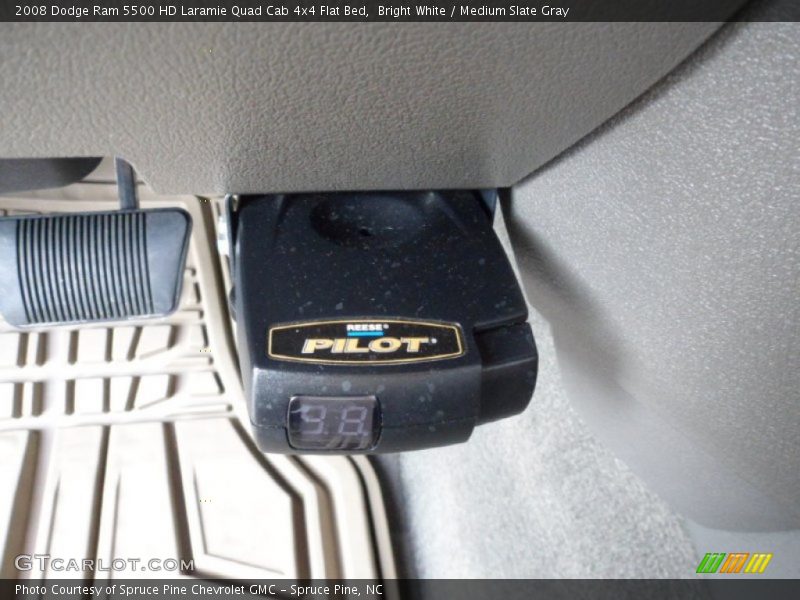 Bright White / Medium Slate Gray 2008 Dodge Ram 5500 HD Laramie Quad Cab 4x4 Flat Bed
