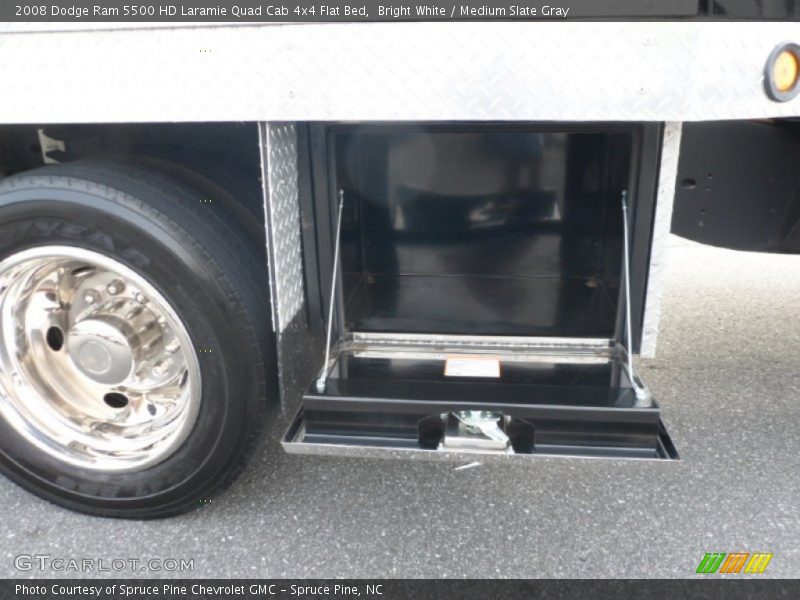Bright White / Medium Slate Gray 2008 Dodge Ram 5500 HD Laramie Quad Cab 4x4 Flat Bed