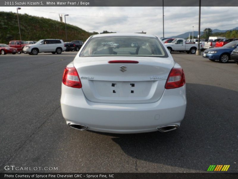 White Water Pearl / Beige 2011 Suzuki Kizashi S