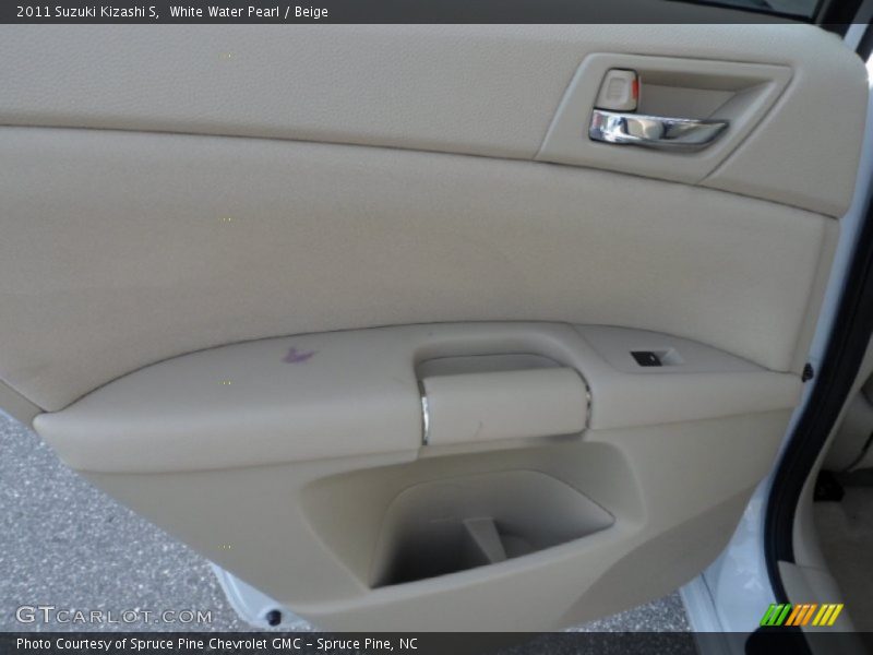 White Water Pearl / Beige 2011 Suzuki Kizashi S