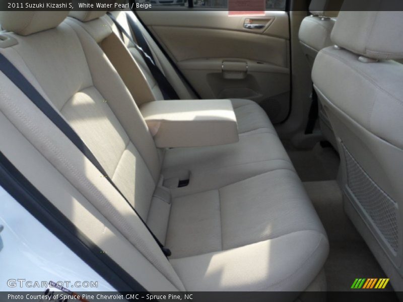 White Water Pearl / Beige 2011 Suzuki Kizashi S