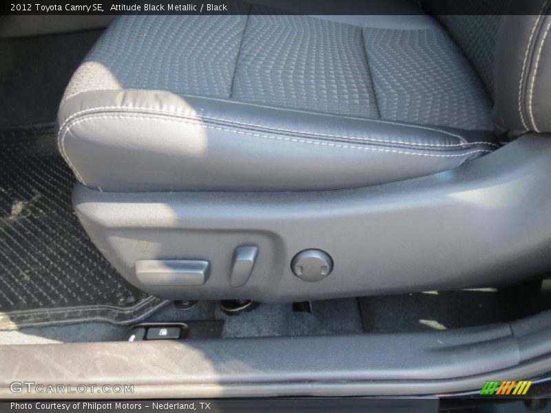 Attitude Black Metallic / Black 2012 Toyota Camry SE