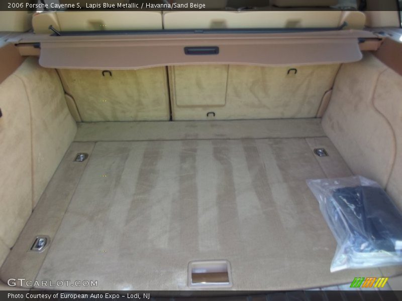 Lapis Blue Metallic / Havanna/Sand Beige 2006 Porsche Cayenne S