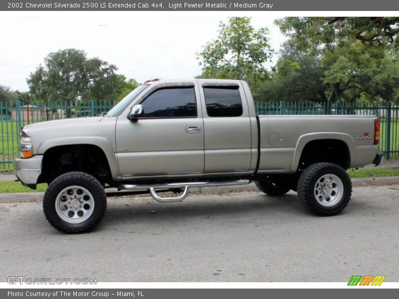 Light Pewter Metallic / Medium Gray 2002 Chevrolet Silverado 2500 LS Extended Cab 4x4