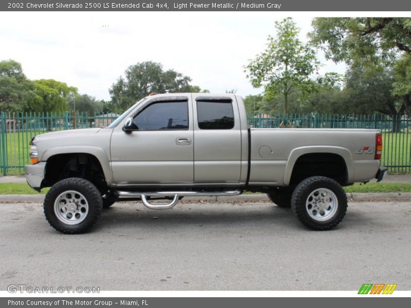 Light Pewter Metallic / Medium Gray 2002 Chevrolet Silverado 2500 LS Extended Cab 4x4