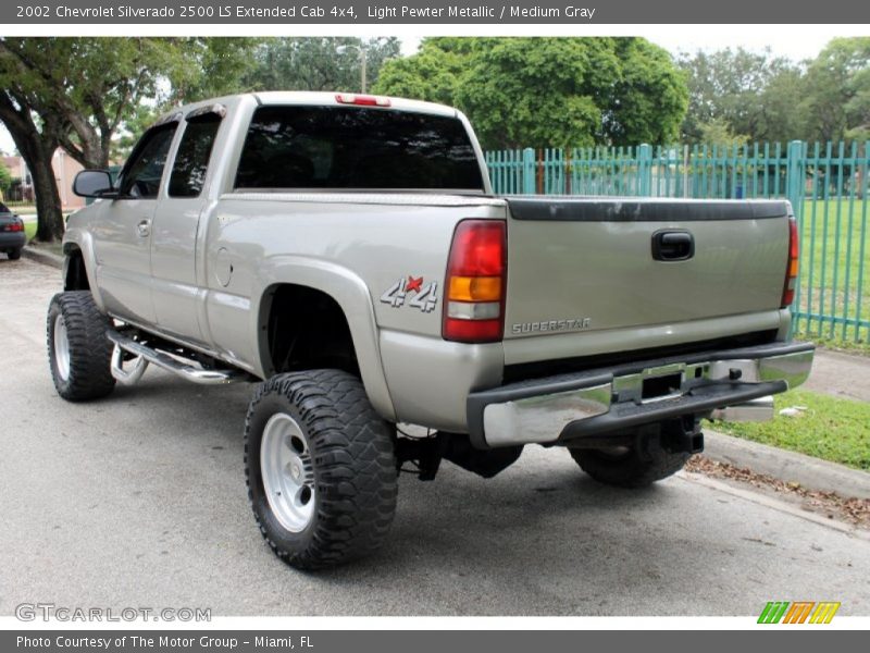 Light Pewter Metallic / Medium Gray 2002 Chevrolet Silverado 2500 LS Extended Cab 4x4