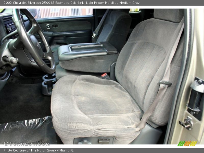 Light Pewter Metallic / Medium Gray 2002 Chevrolet Silverado 2500 LS Extended Cab 4x4