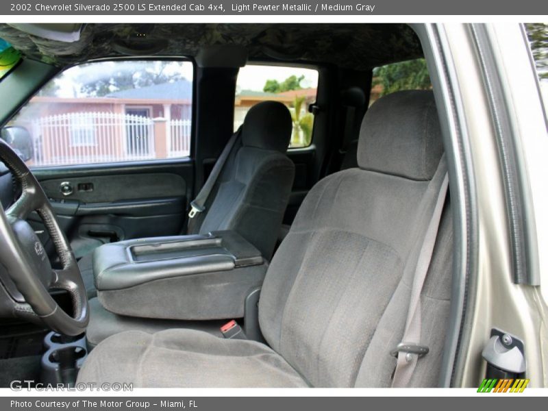 Light Pewter Metallic / Medium Gray 2002 Chevrolet Silverado 2500 LS Extended Cab 4x4