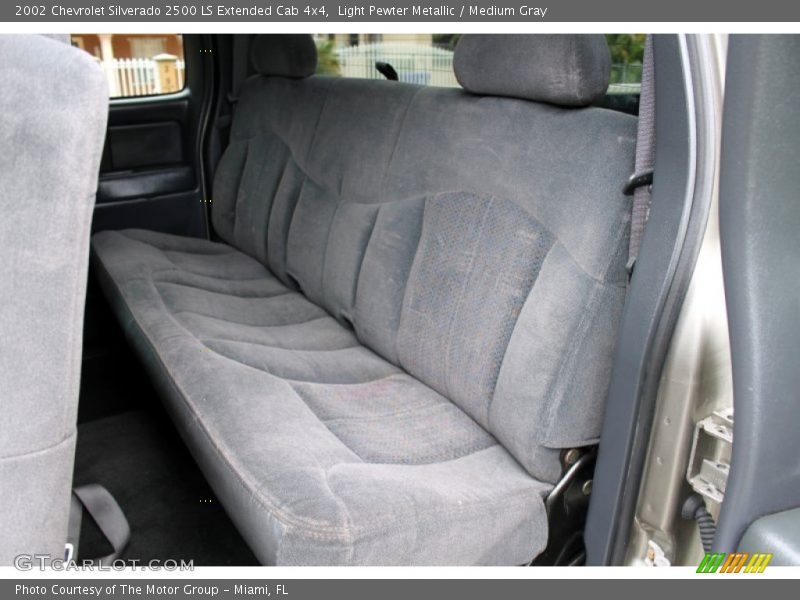 Light Pewter Metallic / Medium Gray 2002 Chevrolet Silverado 2500 LS Extended Cab 4x4