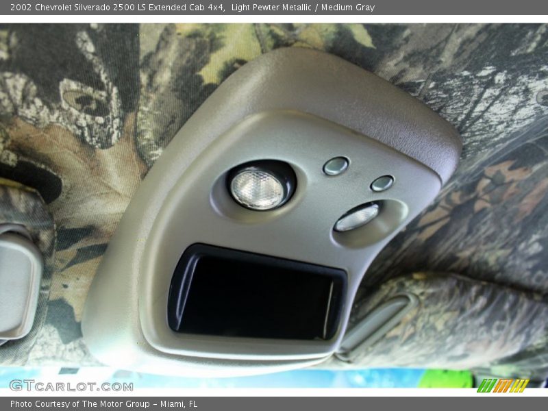 Light Pewter Metallic / Medium Gray 2002 Chevrolet Silverado 2500 LS Extended Cab 4x4