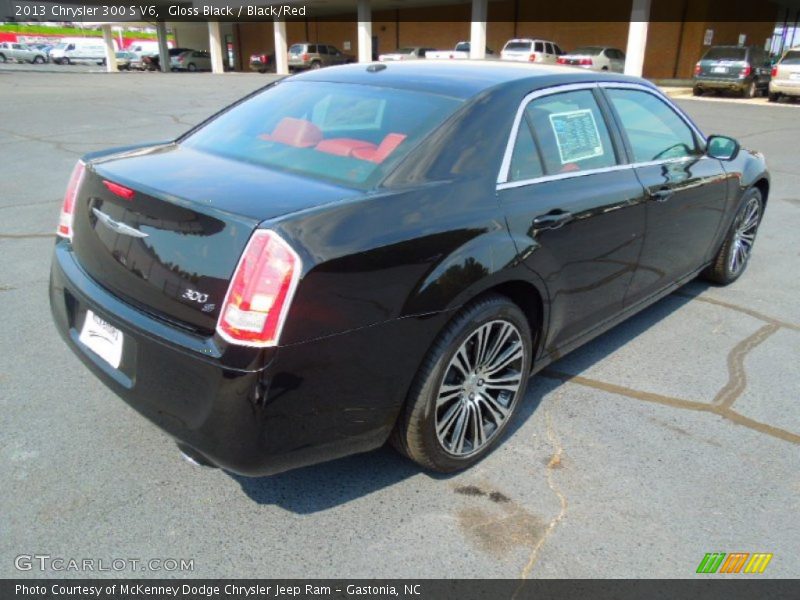 Gloss Black / Black/Red 2013 Chrysler 300 S V6