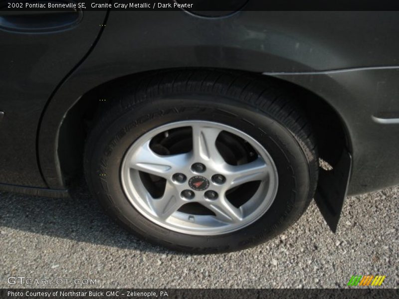 Granite Gray Metallic / Dark Pewter 2002 Pontiac Bonneville SE