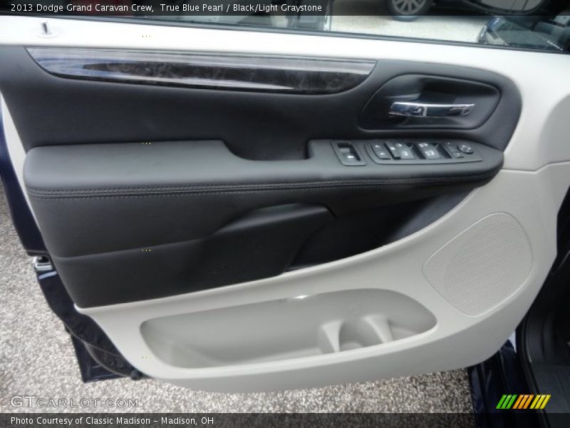 True Blue Pearl / Black/Light Graystone 2013 Dodge Grand Caravan Crew