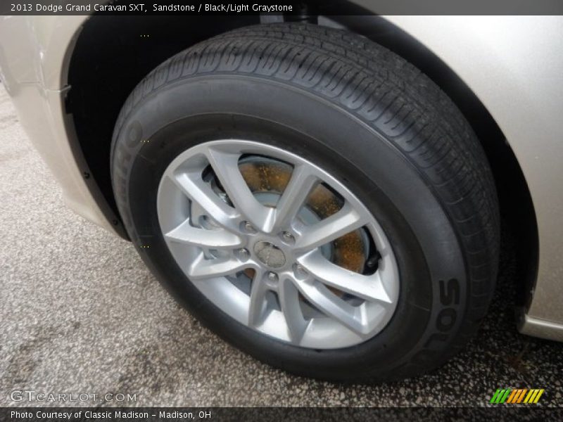 Sandstone / Black/Light Graystone 2013 Dodge Grand Caravan SXT
