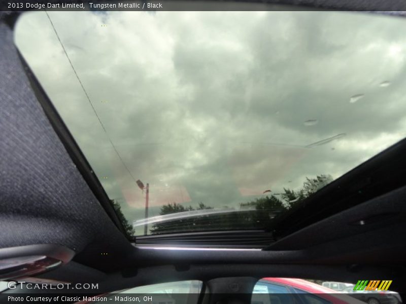 Sunroof of 2013 Dart Limited