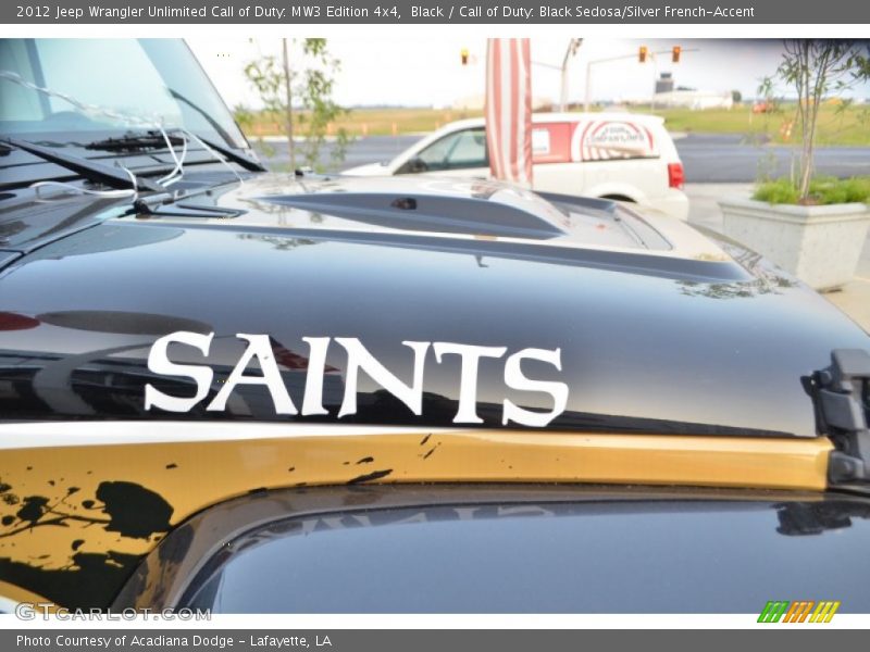 Black / Call of Duty: Black Sedosa/Silver French-Accent 2012 Jeep Wrangler Unlimited Call of Duty: MW3 Edition 4x4
