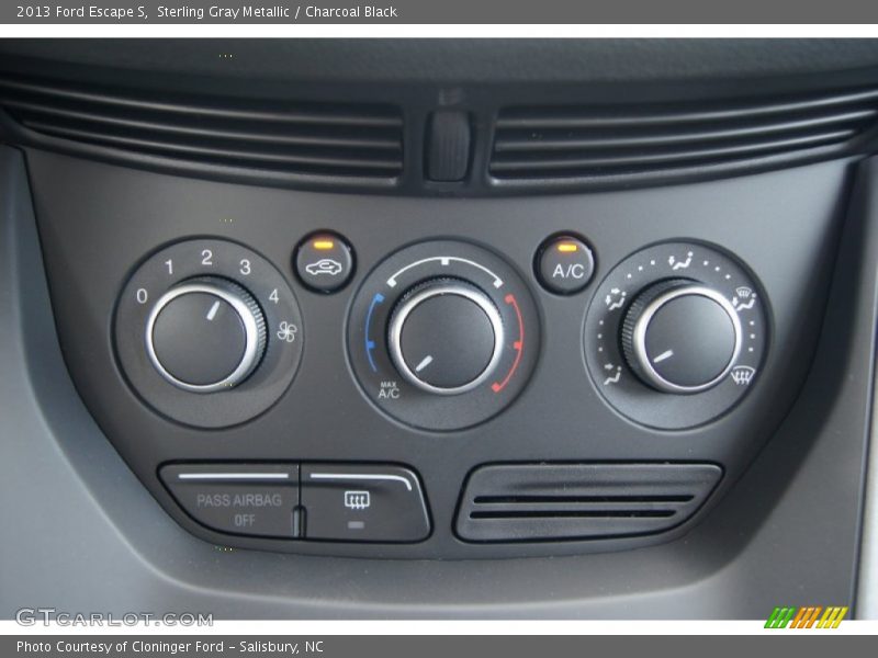 Sterling Gray Metallic / Charcoal Black 2013 Ford Escape S