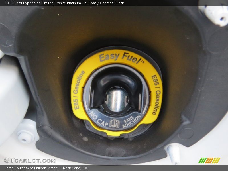 White Platinum Tri-Coat / Charcoal Black 2013 Ford Expedition Limited