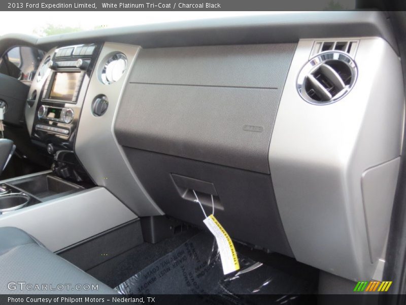 White Platinum Tri-Coat / Charcoal Black 2013 Ford Expedition Limited