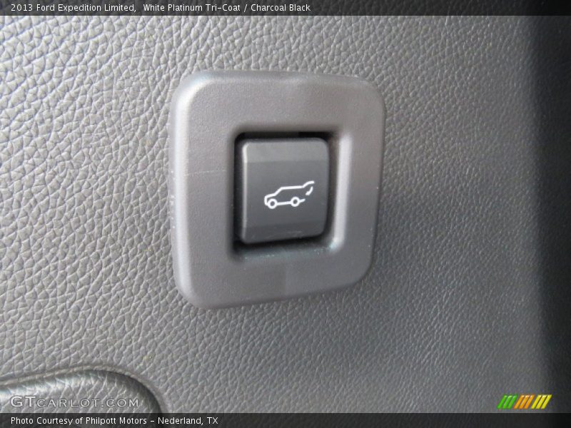 White Platinum Tri-Coat / Charcoal Black 2013 Ford Expedition Limited