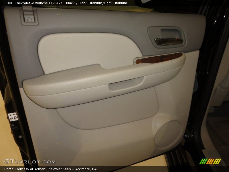 Black / Dark Titanium/Light Titanium 2008 Chevrolet Avalanche LTZ 4x4