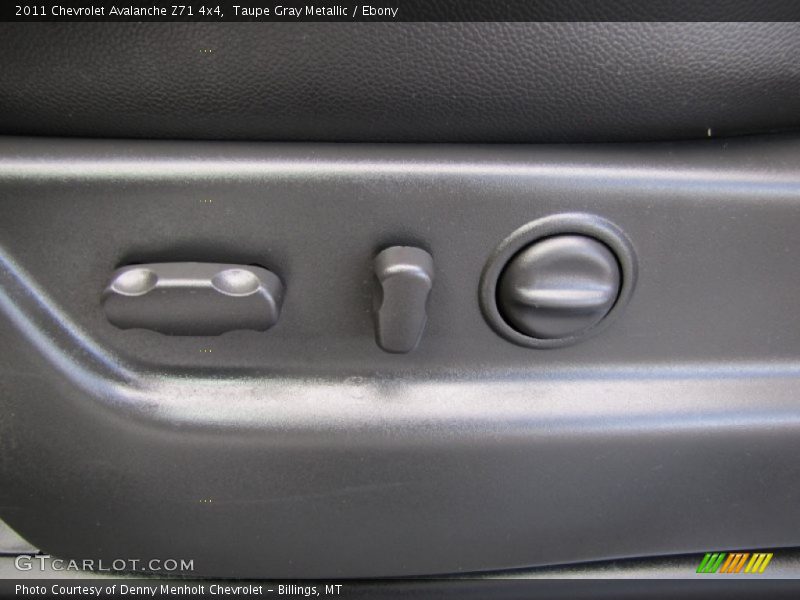 Taupe Gray Metallic / Ebony 2011 Chevrolet Avalanche Z71 4x4