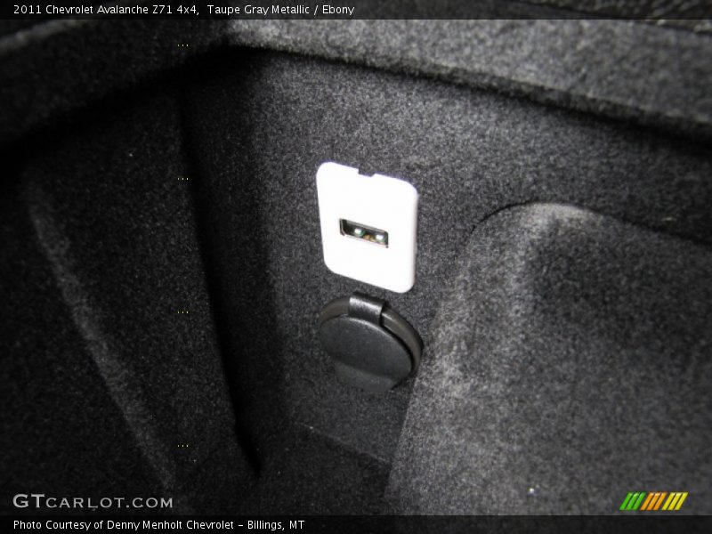 Taupe Gray Metallic / Ebony 2011 Chevrolet Avalanche Z71 4x4