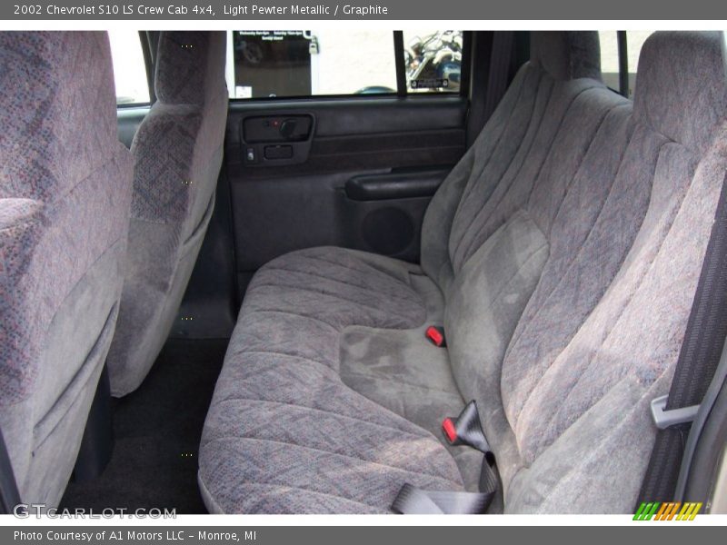 Light Pewter Metallic / Graphite 2002 Chevrolet S10 LS Crew Cab 4x4