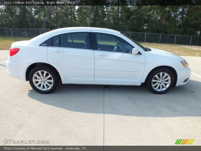 Bright White / Black 2011 Chrysler 200 Touring