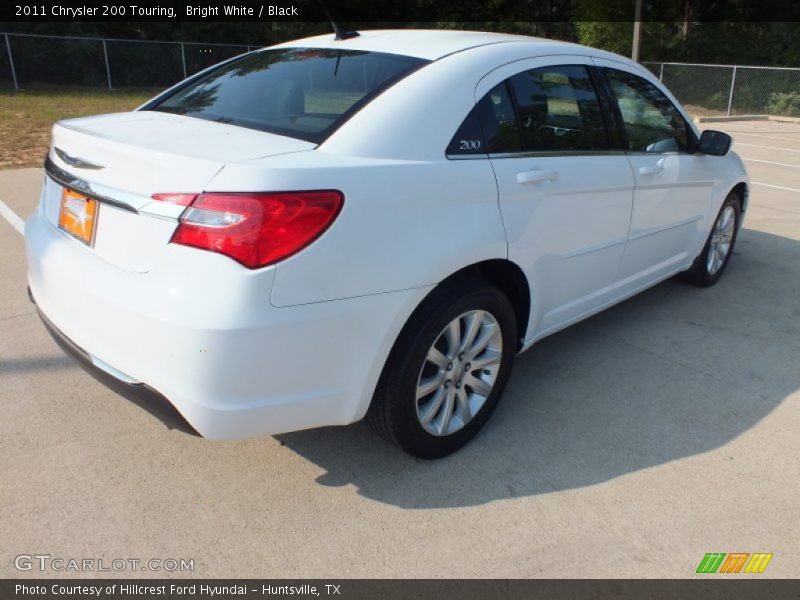Bright White / Black 2011 Chrysler 200 Touring