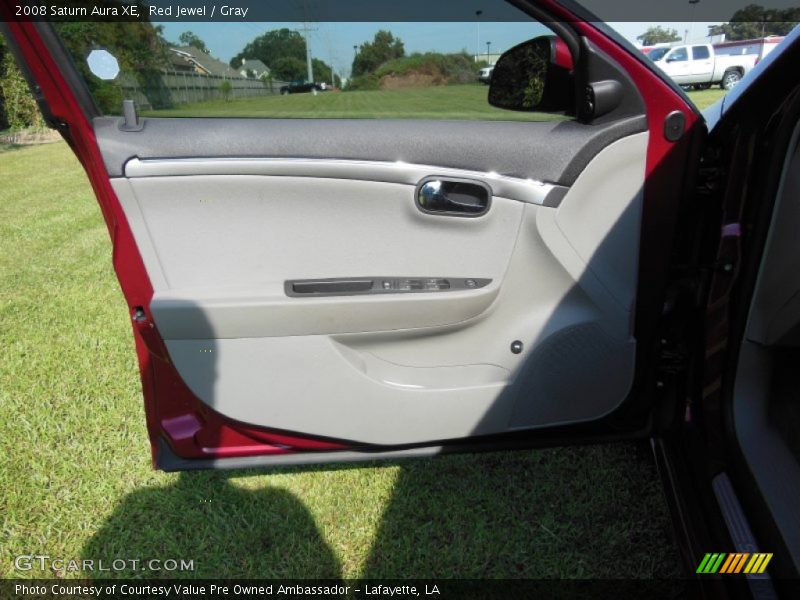 Red Jewel / Gray 2008 Saturn Aura XE