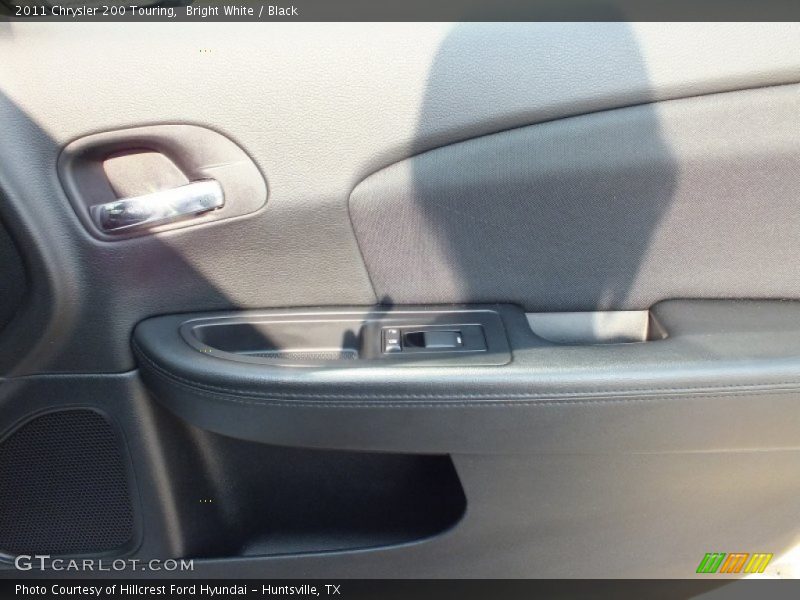 Bright White / Black 2011 Chrysler 200 Touring