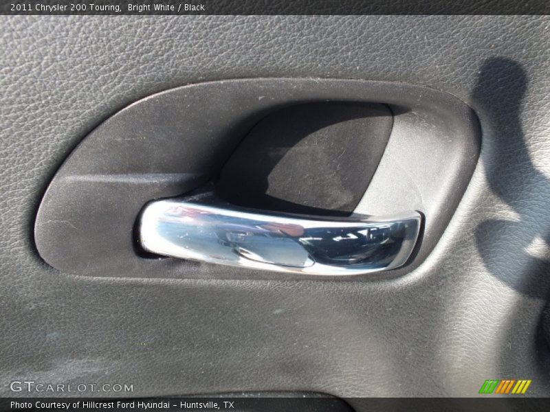 Bright White / Black 2011 Chrysler 200 Touring