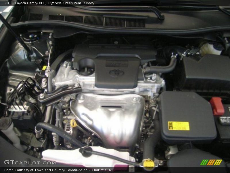 Cypress Green Pearl / Ivory 2012 Toyota Camry XLE