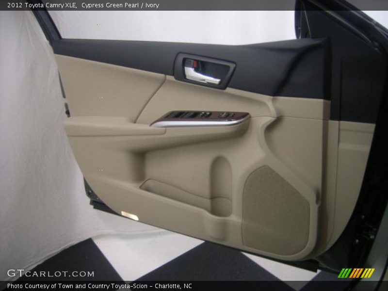 Cypress Green Pearl / Ivory 2012 Toyota Camry XLE