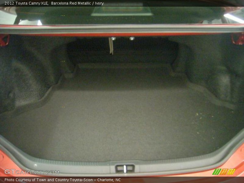 Barcelona Red Metallic / Ivory 2012 Toyota Camry XLE
