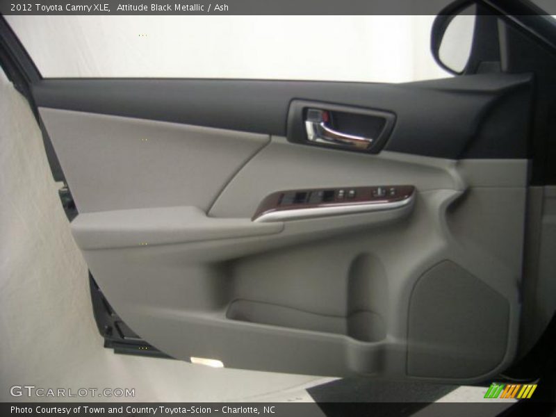 Attitude Black Metallic / Ash 2012 Toyota Camry XLE