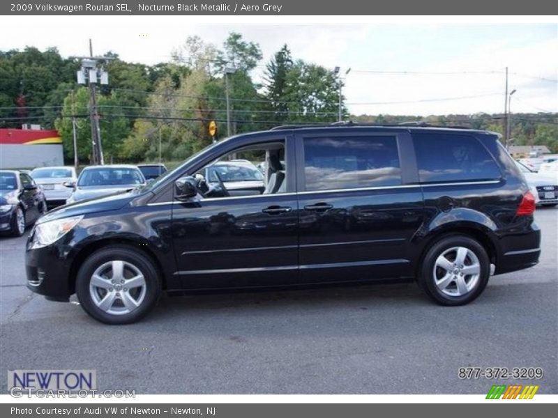 Nocturne Black Metallic / Aero Grey 2009 Volkswagen Routan SEL