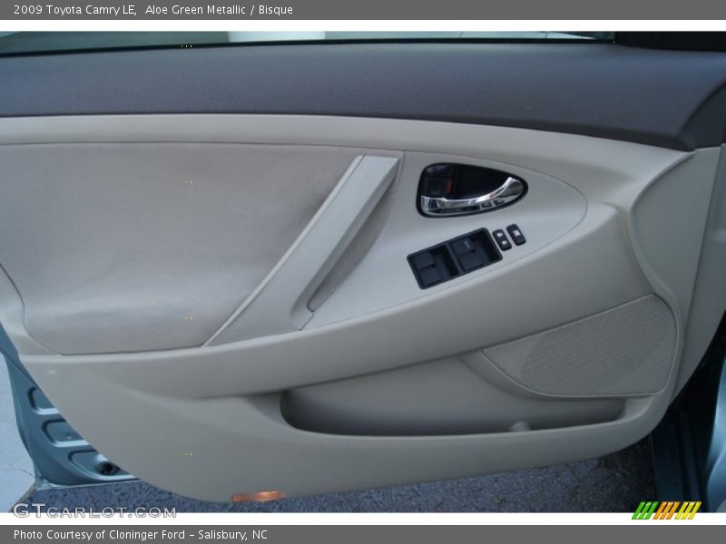 Aloe Green Metallic / Bisque 2009 Toyota Camry LE
