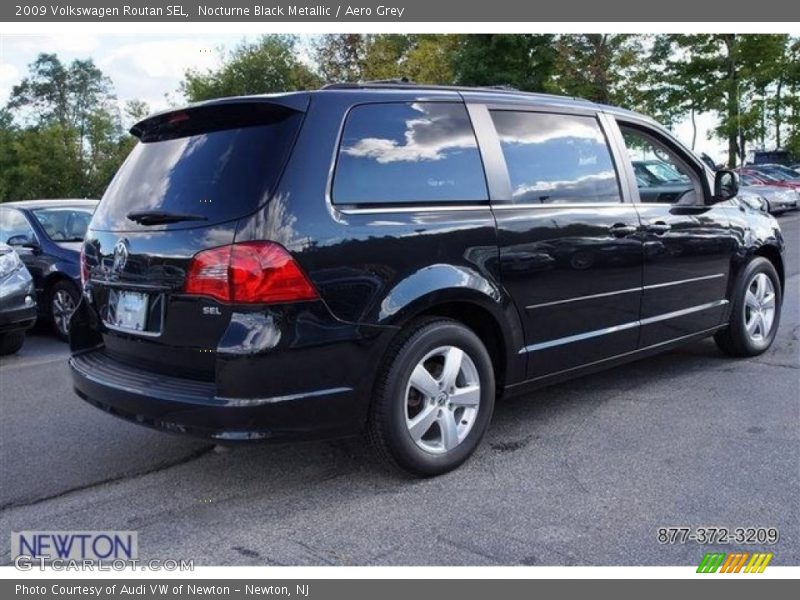 Nocturne Black Metallic / Aero Grey 2009 Volkswagen Routan SEL