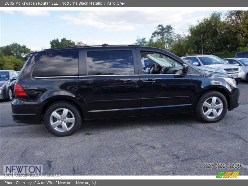 Nocturne Black Metallic / Aero Grey 2009 Volkswagen Routan SEL